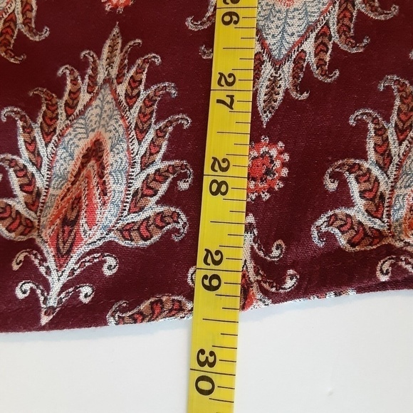 Signature I Studio Women's 1X Burgundy Print Boho Blouse w/Smocking at the Neck - Picture 6 of 8